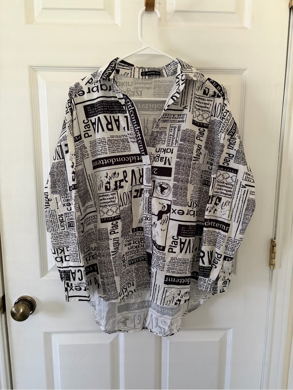 Jeuvre Newspaper Print Button-Up Shirt Jacket - Black & White